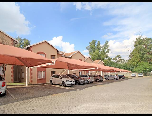 2 BEDROOM APARTMENT FOR SALE IN BUCCLEUCH